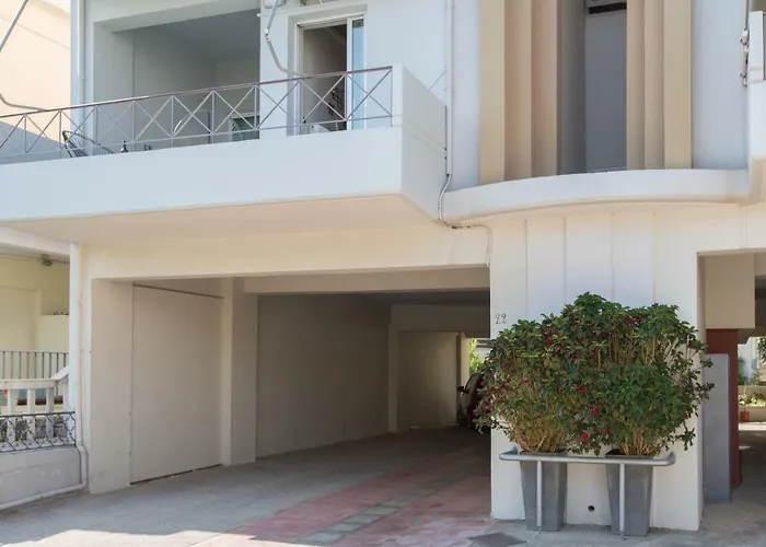 Nautilus Charm Center With Veranda Chania (Crete)